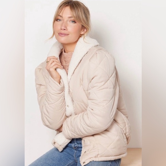 NEW Blank NYC Warm Hearts Quilted Sherpa Jacket ~ Medium - Picture 1 of 7